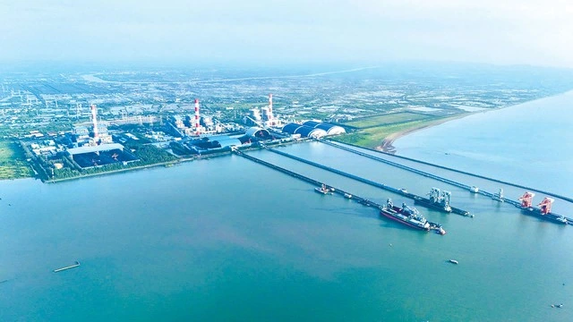 EVNGENCO1: Vượt ‘thử thách kép’, quyết tâm đảm bảo điện mùa khô - Ảnh 1