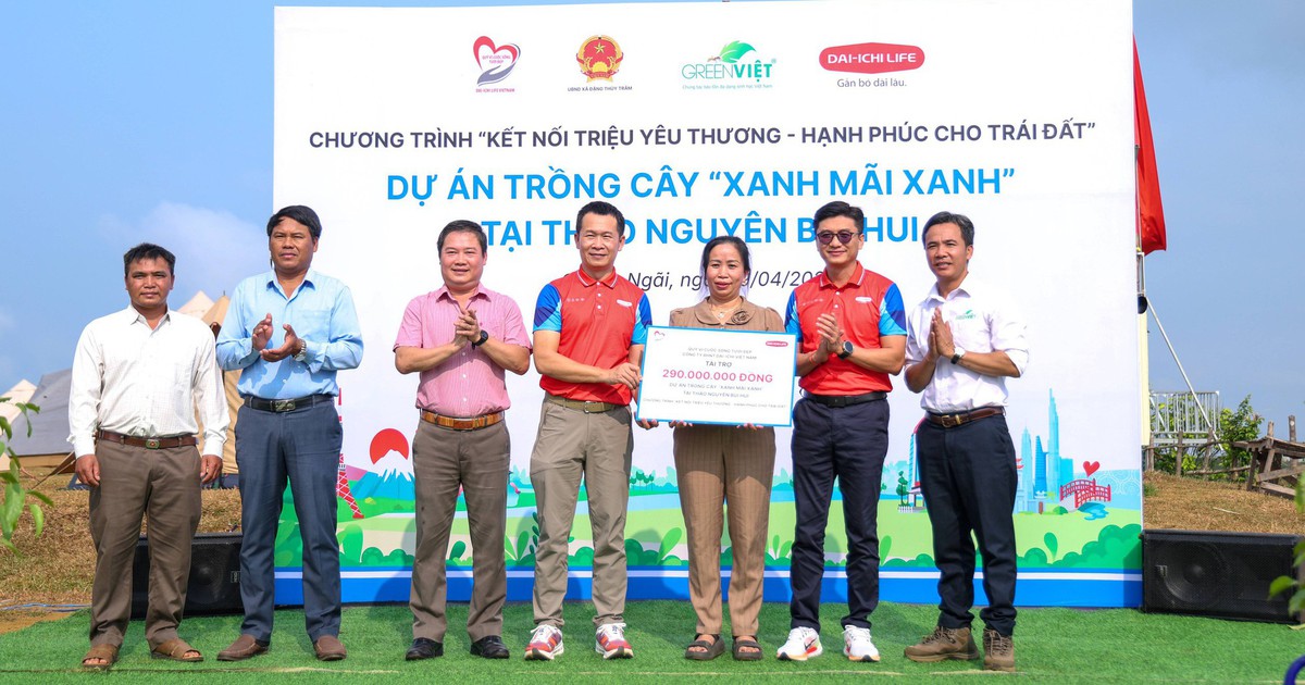 Dai-ichi Life Việt Nam trồng 6.000 cây xanh tại thảo nguyên Bùi Hui, tỉnh Quảng Ngãi