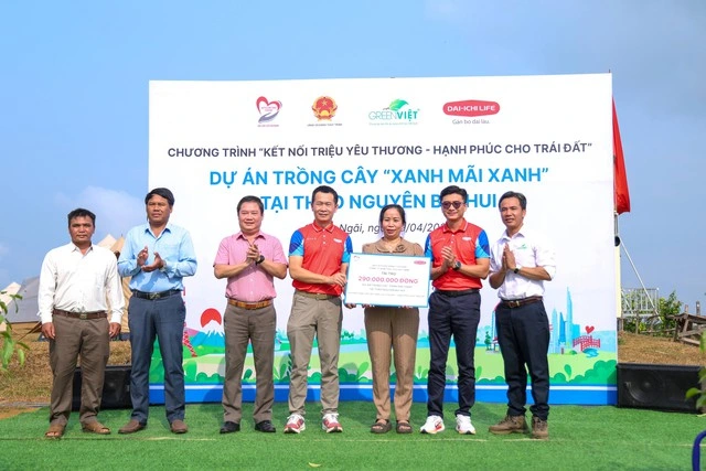 Dai-ichi Life Việt Nam trồng 6.000 cây xanh tại thảo nguyên Bùi Hui, tỉnh Quảng Ngãi - Ảnh 1