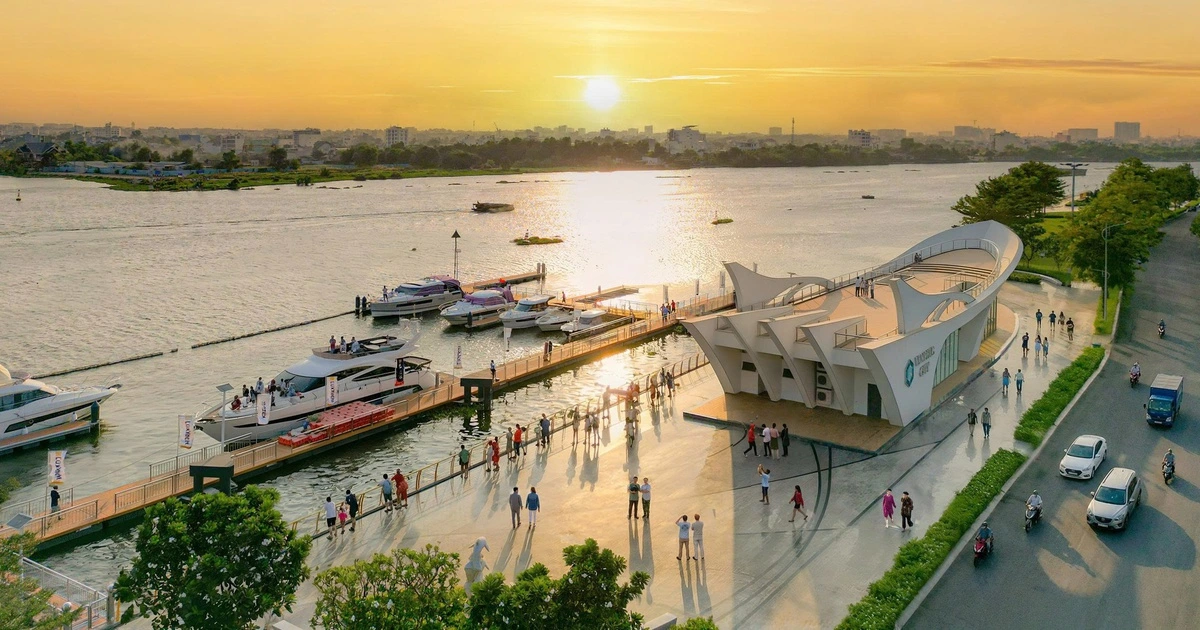 Ngắm hoàng hôn châu Âu thơ mộng giữa lòng Van Phuc City