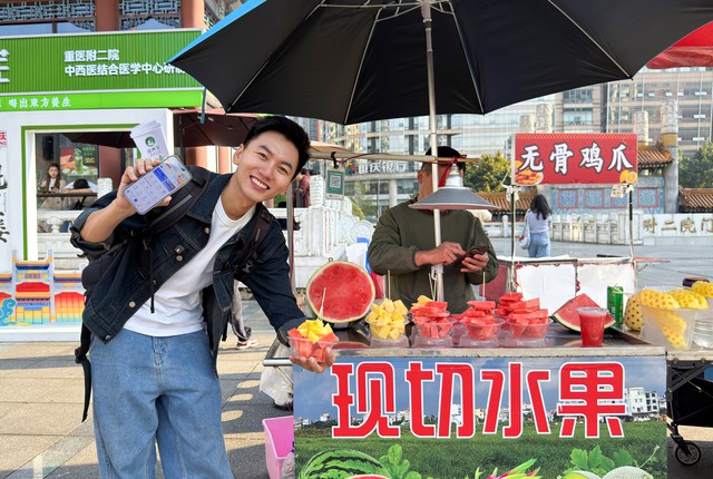 Thanh toán Zalopay tại Trung Quốc: Từ trung tâm thương mại đến gánh hàng rong - Ảnh 1