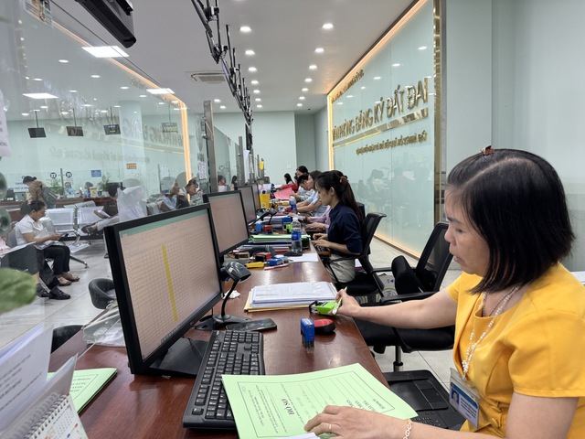 Năm 2026 sẽ có 61.200 căn nhà được gỡ vướng, cấp sổ hồng - Ảnh 1