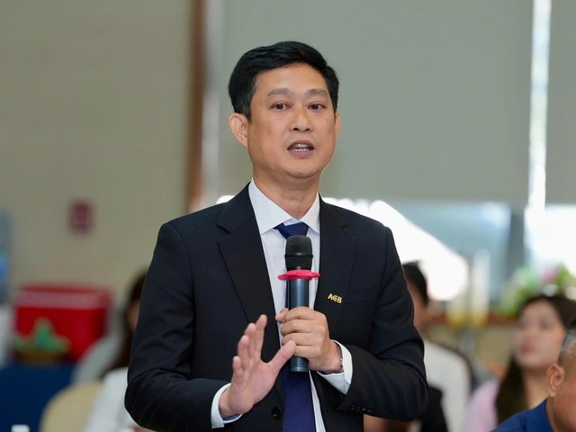 Ngân hàng khẳng định vẫn ưu tiên cho người dân vay mua nhà, nhất là người trẻ - Ảnh 1