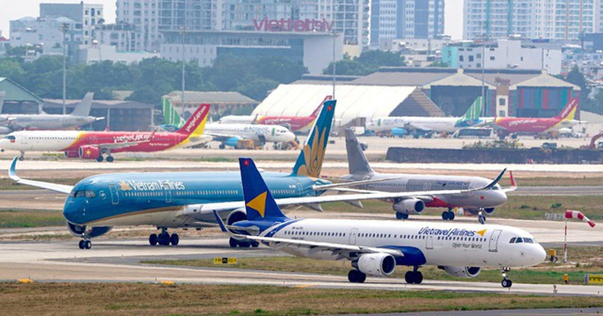 Đề xuất sân bay giảm giá cất hạ cánh, 'san sẻ gánh nặng' với hãng hàng không