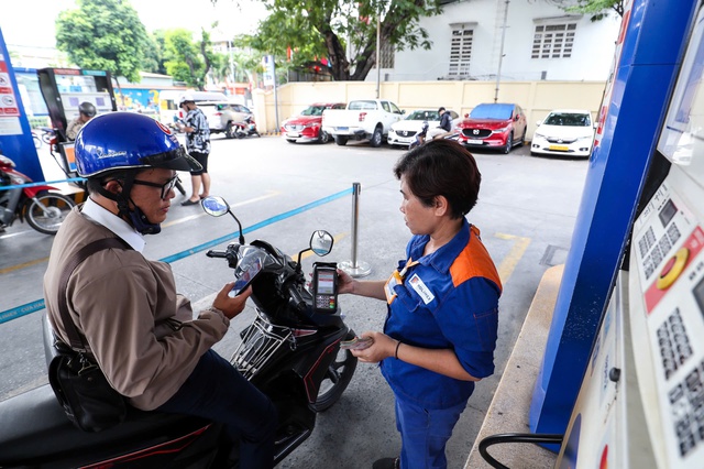 Giữa 'bão' giá xăng dầu, ông lớn Petrolimex lên kế hoạch doanh thu kỷ lục - Ảnh 1