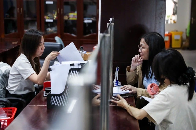 Nóng: Bộ Tài chính đề xuất nâng thu nhập người phụ thuộc lên 3 triệu đồng - Ảnh 1