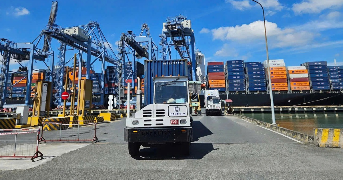 Xuất khẩu tiếp tục tăng mạnh giữa biến động