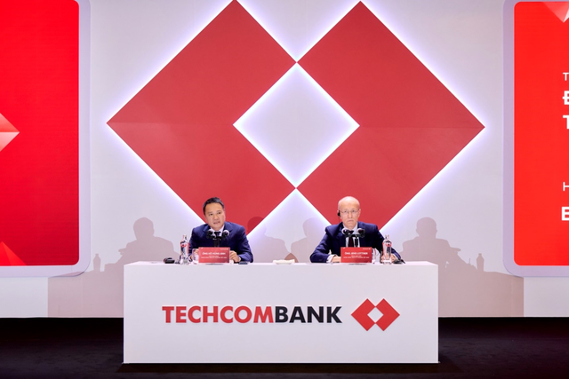 Techcombank chia cổ tức và cổ phiếu thưởng tỷ lệ lên đến 67% - Ảnh 2