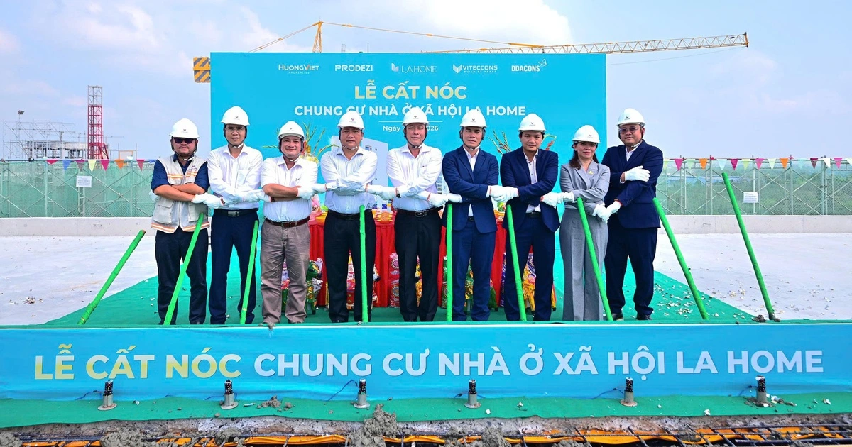 Cất nóc CC NOXH LA Home - An cư trong hệ sinh thái đô thị, công nghiệp