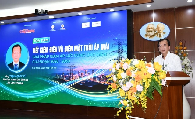 Điện áp lực lớn sau 12 năm nắng nóng kỉ lục liên tiếp - Ảnh 1