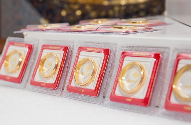 Giá vàng, giá bạc sáng 20.4 đồng loạt giảm - Ảnh 2