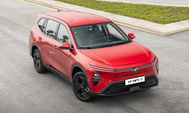 Đề xuất miễn lệ phí trước bạ ô tô điện đến hết năm 2030 - Ảnh 1