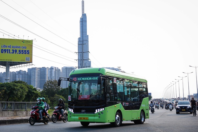 Miễn phí vé rồi, TP.HCM làm gì để kéo người dân ùn ùn đi xe buýt? - Ảnh 2