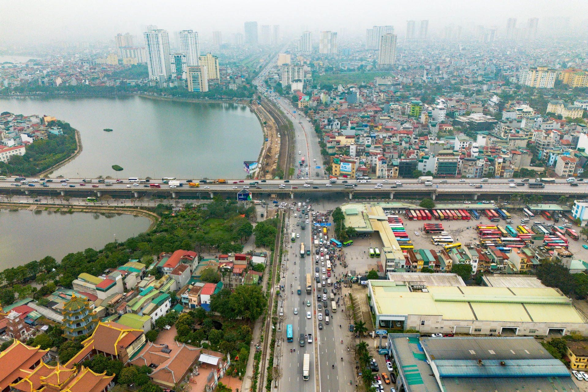 Chính thức bàn giao mốc giới tại loạt xã để triển khai siêu tuyến đường 16 làn xe, trị giá 6 tỷ USD của tỷ phú Phạm Nhật Vượng - Ảnh 3