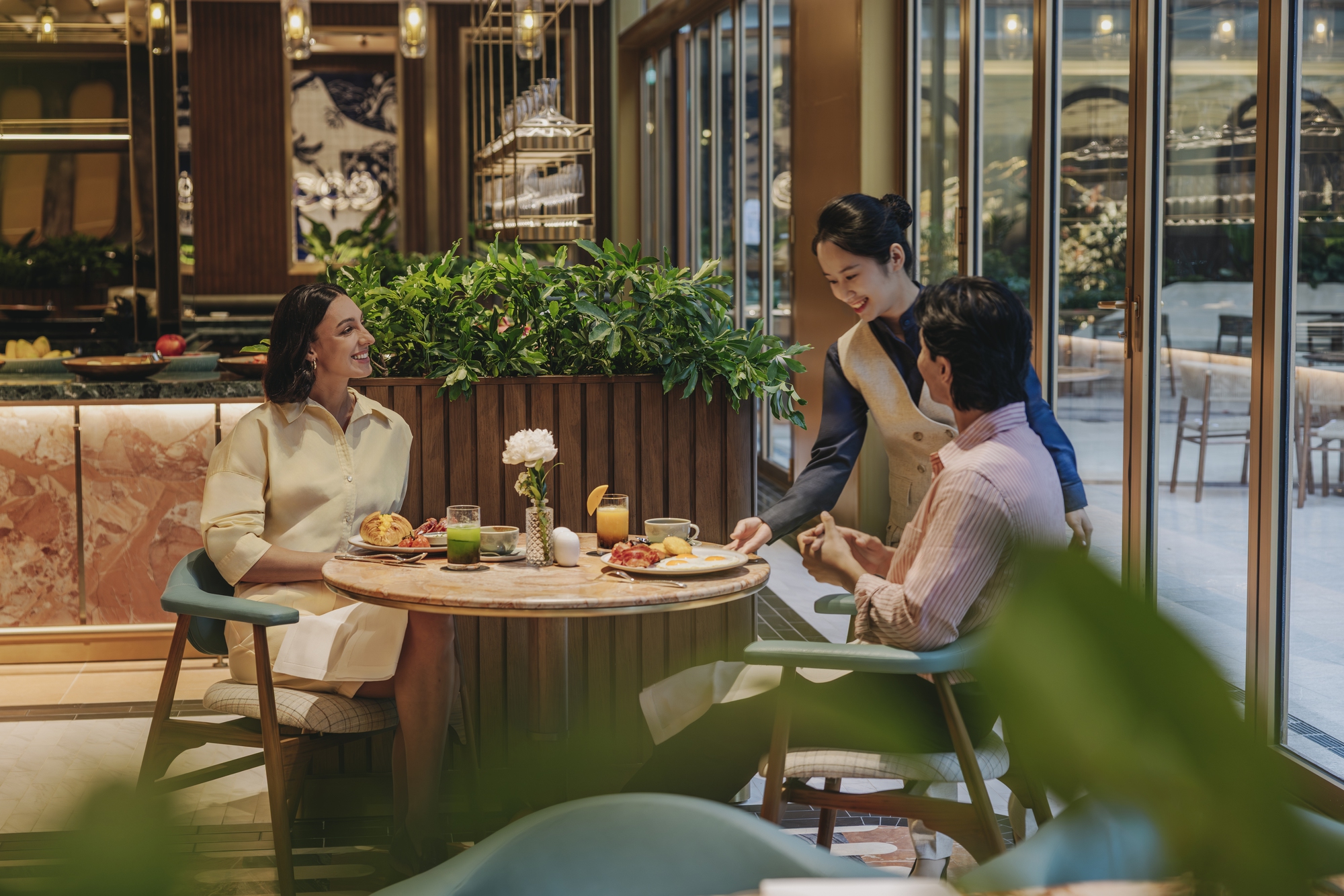 Lợi thế và cơ hội của Việt Nam khi cạnh tranh với Thái Lan, Singapore để trở thành “ngôi sao mới” tại Đông Nam Á về du lịch hạng sang - Ảnh 2