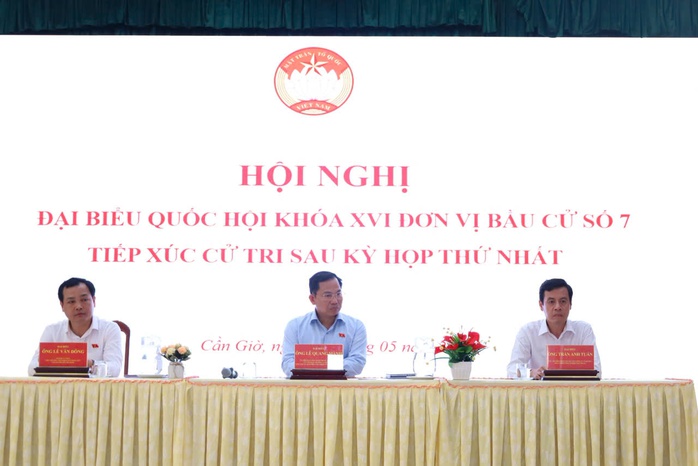 Cử tri Cần Giờ "nóng" chuyện nước sạch, đất đai - Ảnh 1