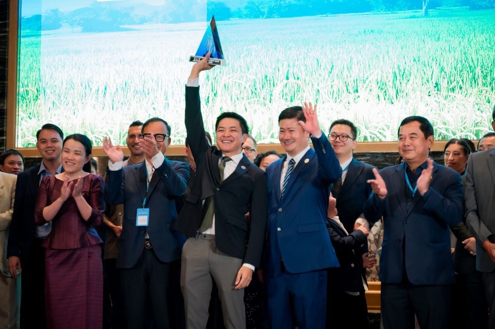 Bí quyết "độc lạ" của nông dân Campuchia, thu được loại "Gạo ngon nhất thế giới 2025" - Ảnh 2