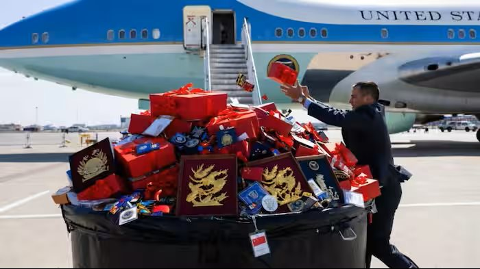 Phái đoàn ông Trump "bỏ hết quà tặng” của Trung Quốc khi rời đi là phí phạm hay khôn ngoan? – Chuyện không đơn giản thế - Ảnh 2