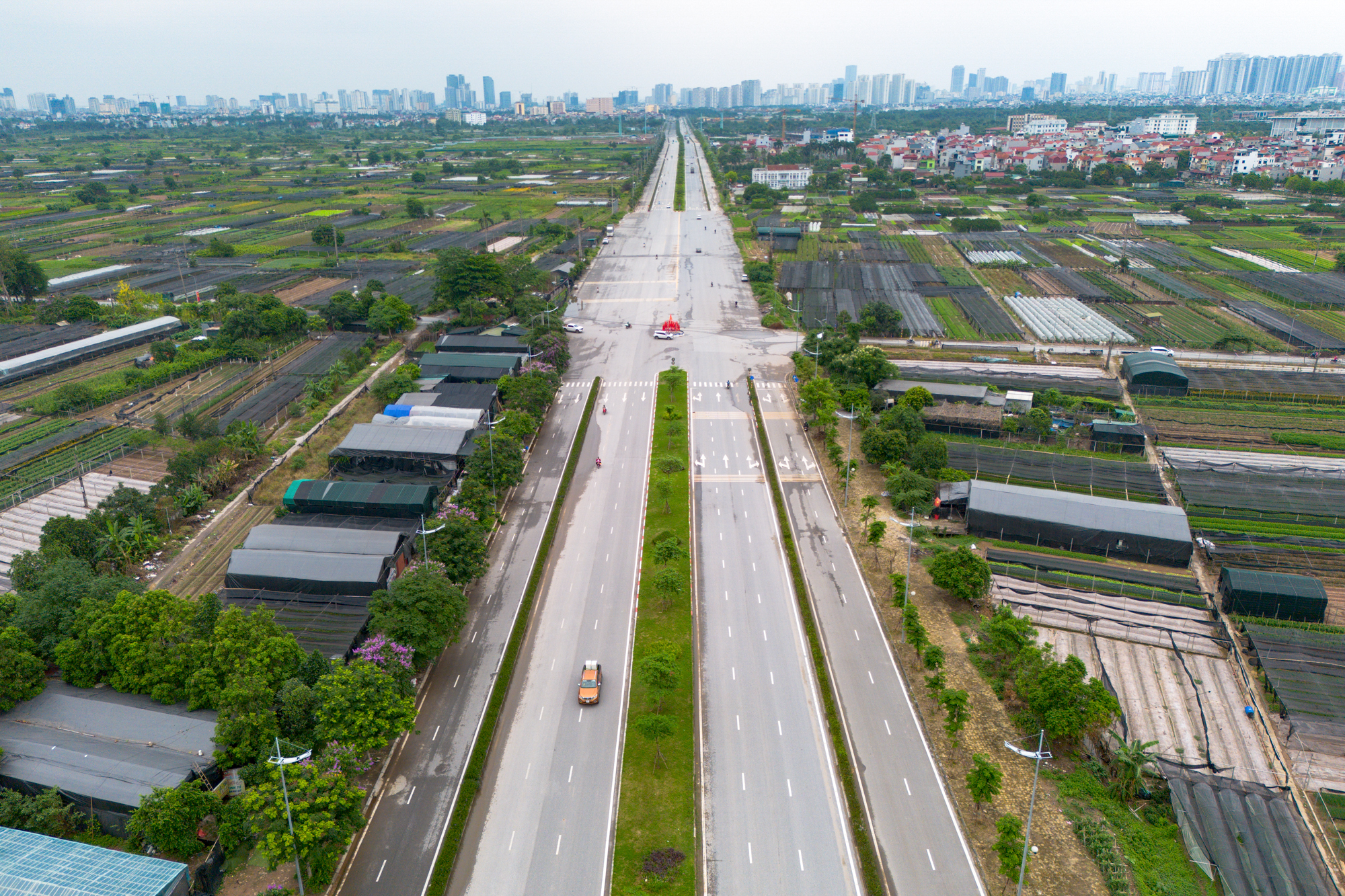 Toàn cảnh đại lộ 10 làn xe nối thẳng Ciputra đến Đan Phượng: Giải phóng mặt bằng rầm rộ đoạn nút thắt, mở toang kết nối đến các đại đô thị của loạt ông lớn Sunshine Group, Vinhomes - Ảnh 2