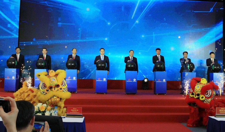 Phó Thủ tướng Thường trực Phạm Gia Túc dự khởi công khu công nghiệp Xuân Kiên (Ninh Bình) - Ảnh 1