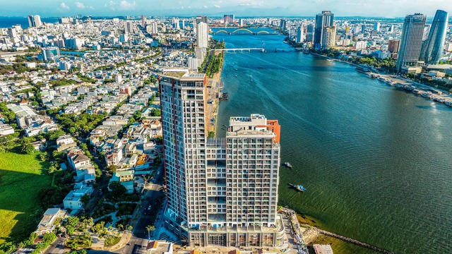 Bàn giao thần tốc, tổ hợp Sun Symphony Residence mặt sông Hàn chính thức “sáng đèn” - Ảnh 1