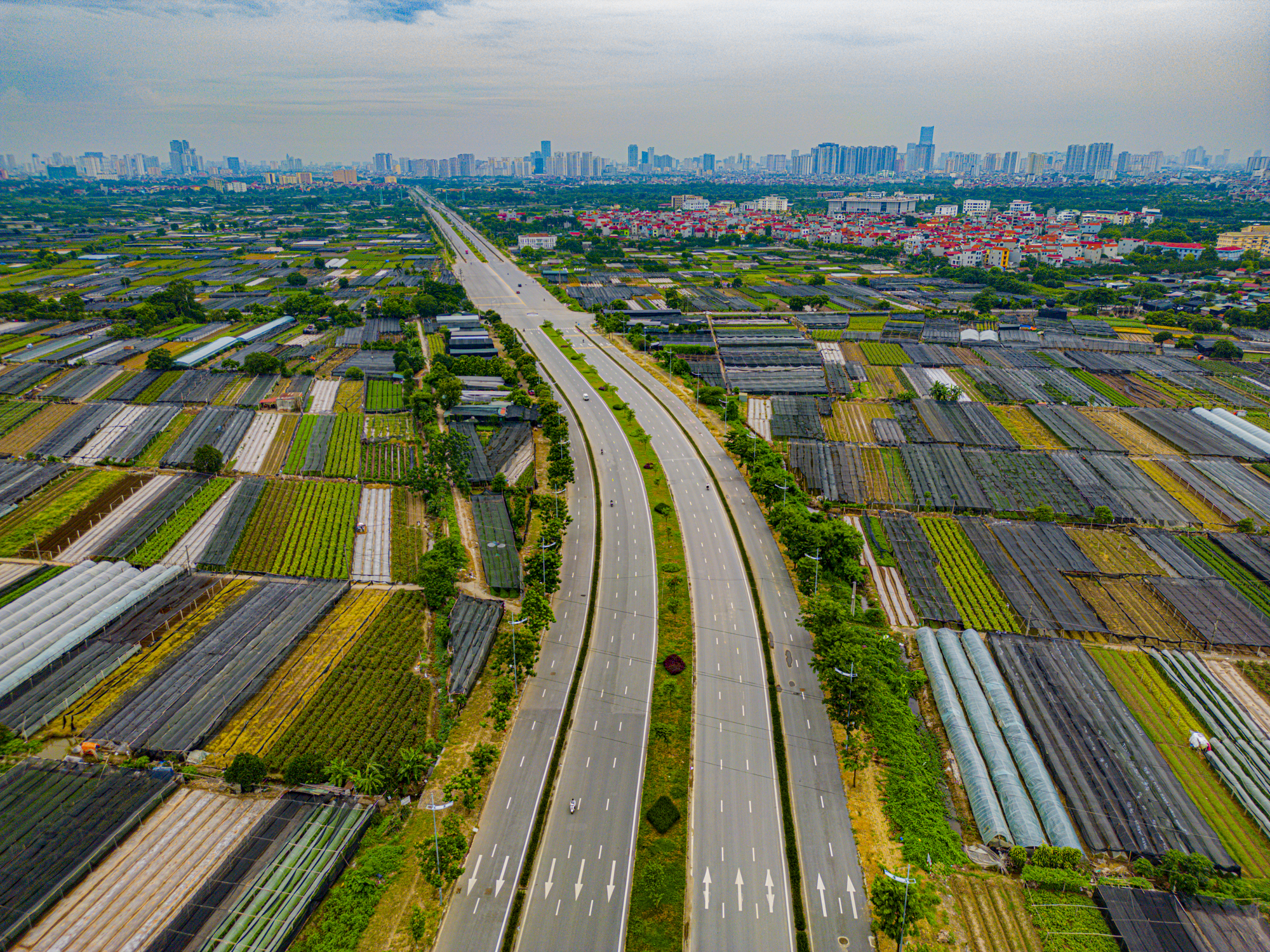 Hà Nội chính thức phê duyệt đầu tư siêu dự án chạy dọc 11km ven sông, có gần 2.000 biệt thự cho giới tài phiệt với diện tích thuộc hàng "khủng" - Ảnh 5