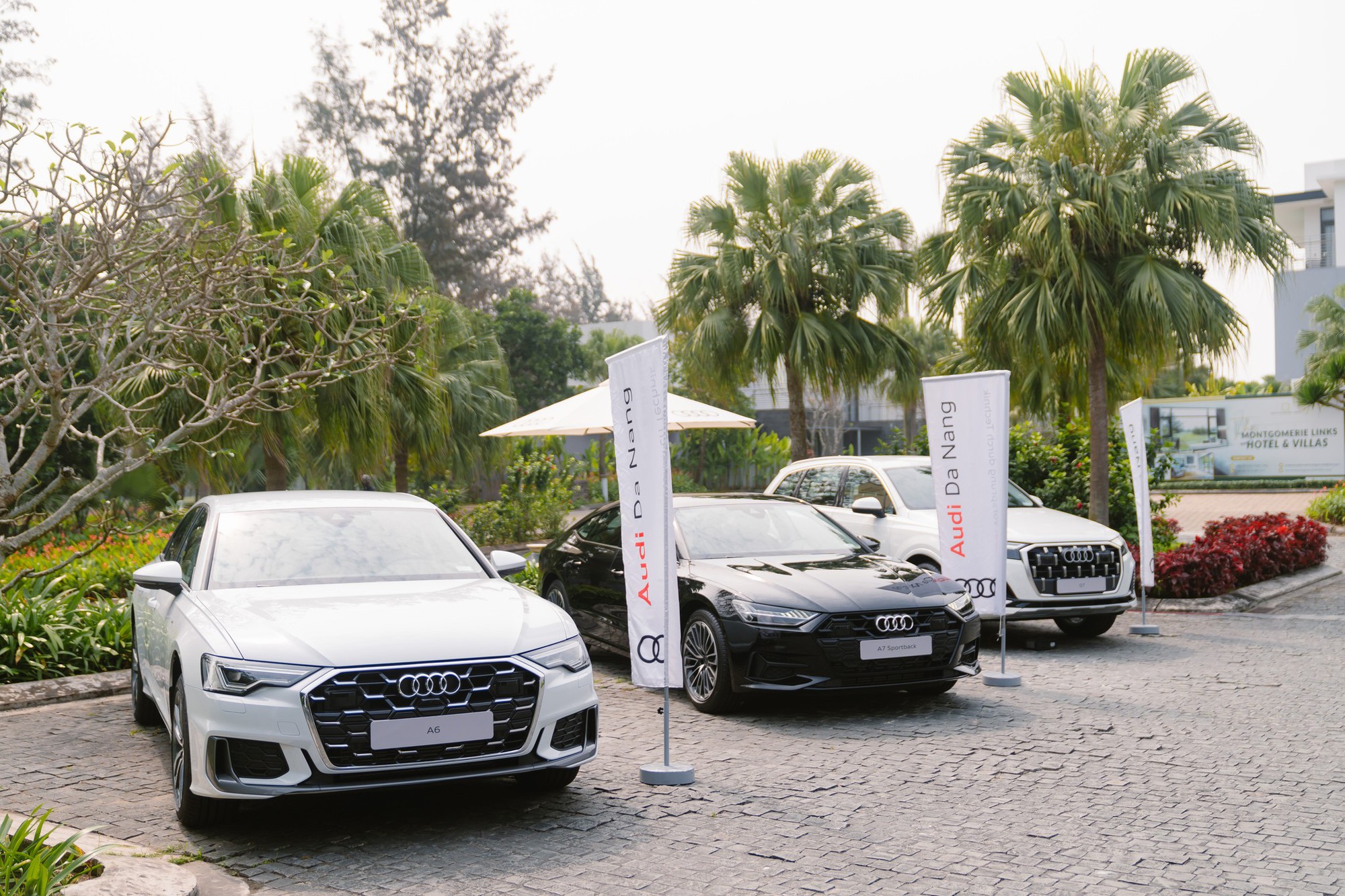 Loạt xe Audi giảm giá, nhiều nhất 300 triệu đồng tại Việt Nam: Q2 rẻ nhất còn hơn 1,46 tỷ, Q6 e-tron mới nhất cũng được giảm sâu - Ảnh 1