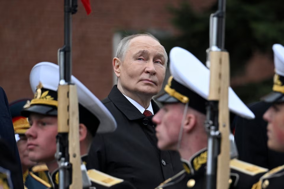 Ông Putin bất ngờ nói chiến sự Ukraine “sắp kết thúc”: Dự đoán kịch bản nguy hiểm - Ảnh 1