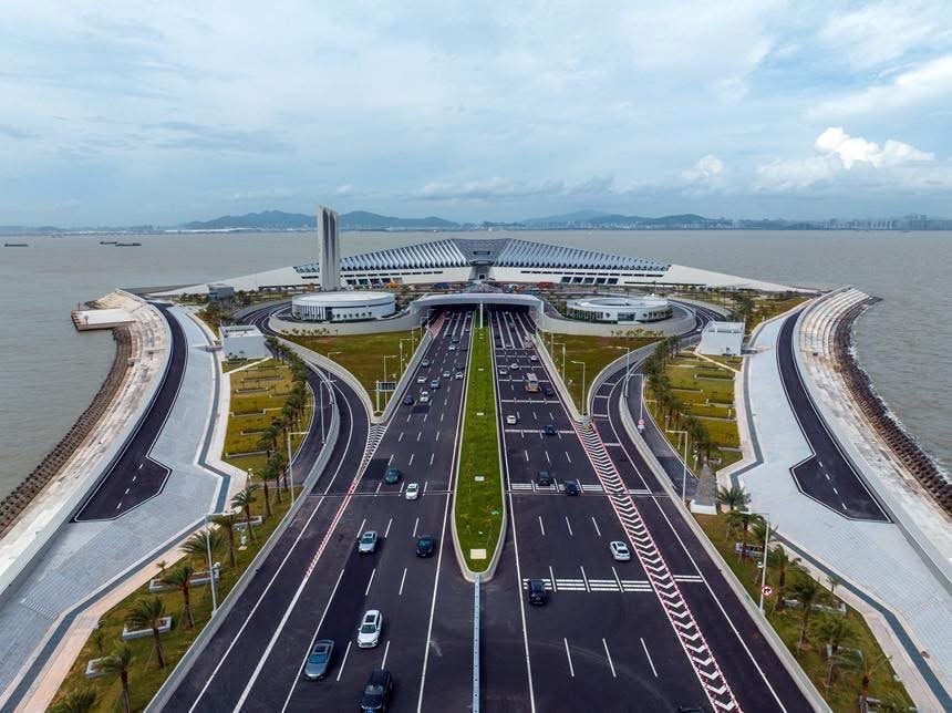 Chưa từng có trong lịch sử: Hà Nội tính xây công trình ngầm kết hợp cả metro và đường bộ dưới lòng đất, tương tự hàng loạt công trình của Trung Quốc - Ảnh 2