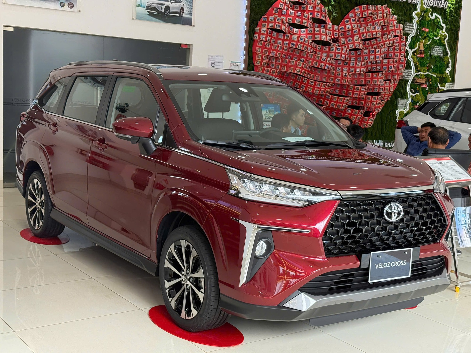 Veloz Cross bất ngờ soán ngôi Yaris Cross trở thành xe Toyota bán chạy nhất, Vios trở lại top 3 - Ảnh 2