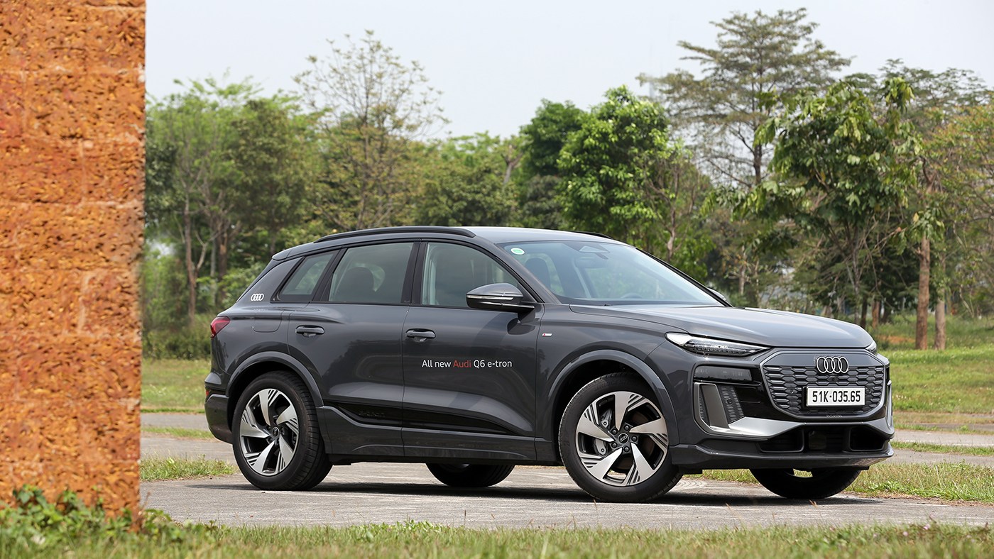 Loạt xe Audi giảm giá, nhiều nhất 300 triệu đồng tại Việt Nam: Q2 rẻ nhất còn hơn 1,46 tỷ, Q6 e-tron mới nhất cũng được giảm sâu - Ảnh 9