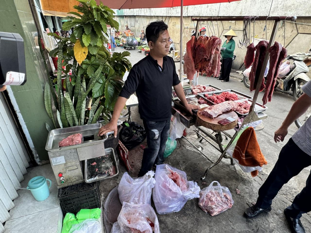 Rùng mình thủ đoạn của Nguyễn Văn Thái cùng đồng bọn khi tuồn 65 tấn thịt bò giả, chứa hóa chất ra thị trường - Ảnh 5