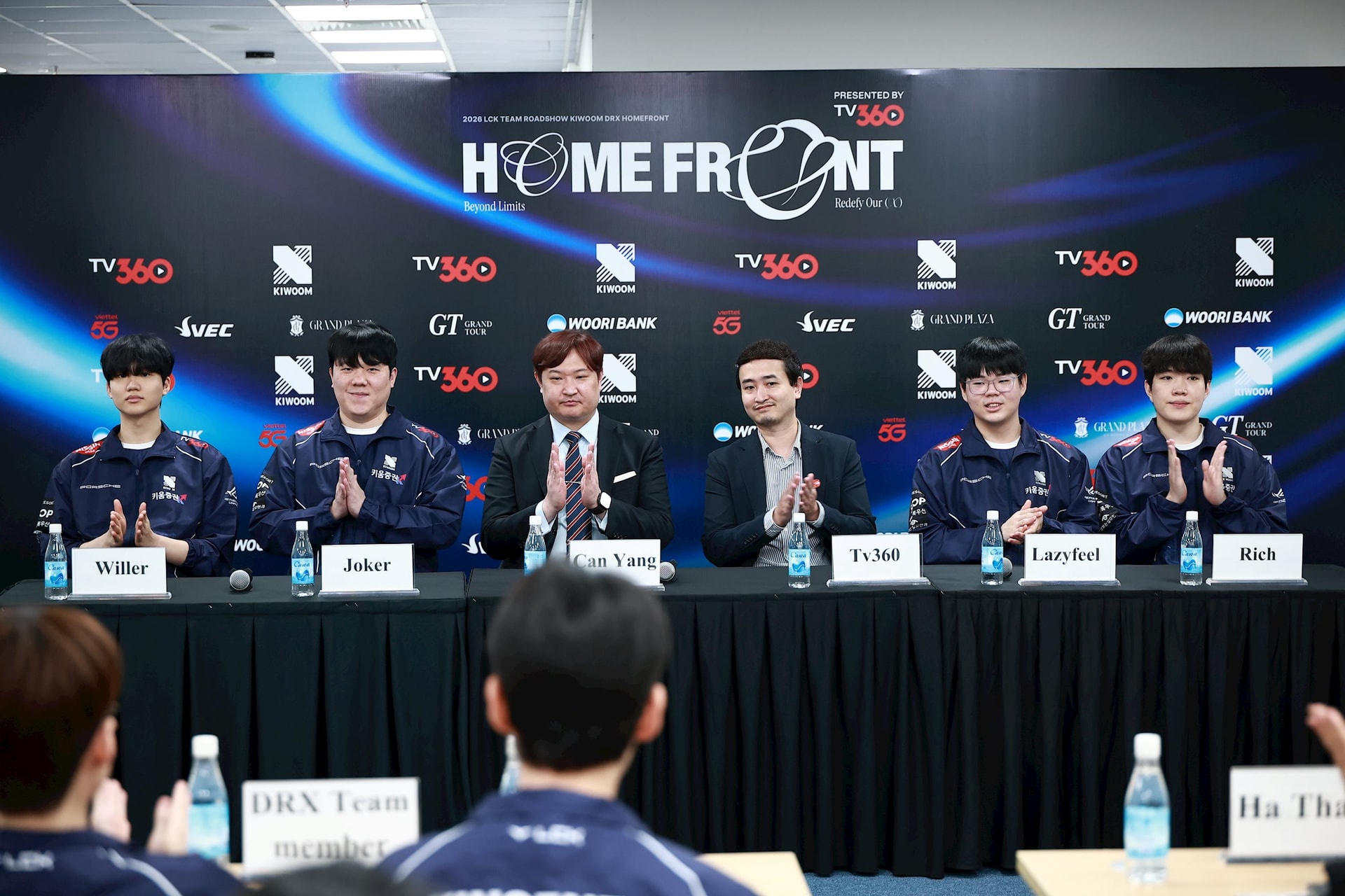 Hàng loạt ông lớn Esports Hàn Quốc đổ bộ Hà Nội, làm một việc khiến fan Liên Minh Huyền Thoại 'đứng ngồi không yên' - Ảnh 1