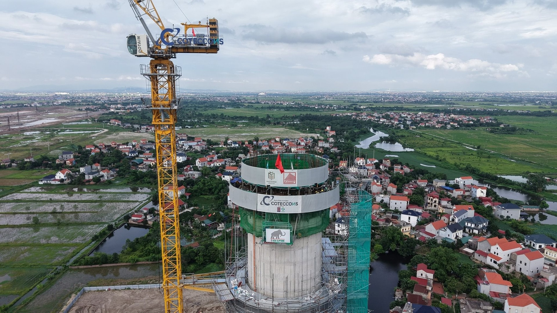 Khoảnh khắc tổng thầu chạy đua ngày đêm kịp hoàn thành siêu sân bay 200.000 tỷ lớn nhất miền Bắc - Ảnh 2