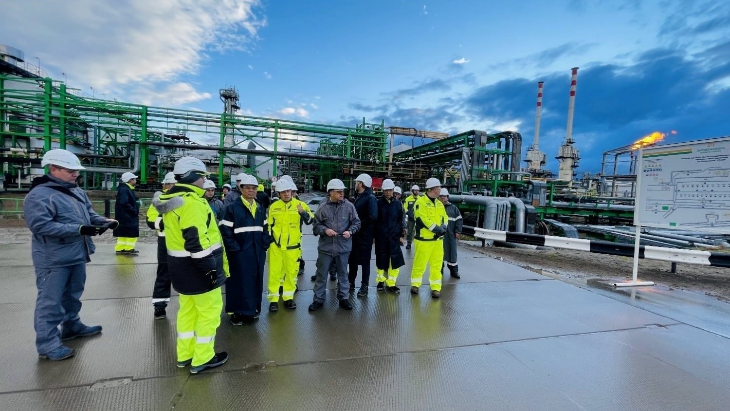 “Mỏ vàng” của Petrovietnam tại nơi băng giá âm 50 độ C, 28 người Việt mang về hàng trăm triệu USD mỗi năm - Ảnh 1