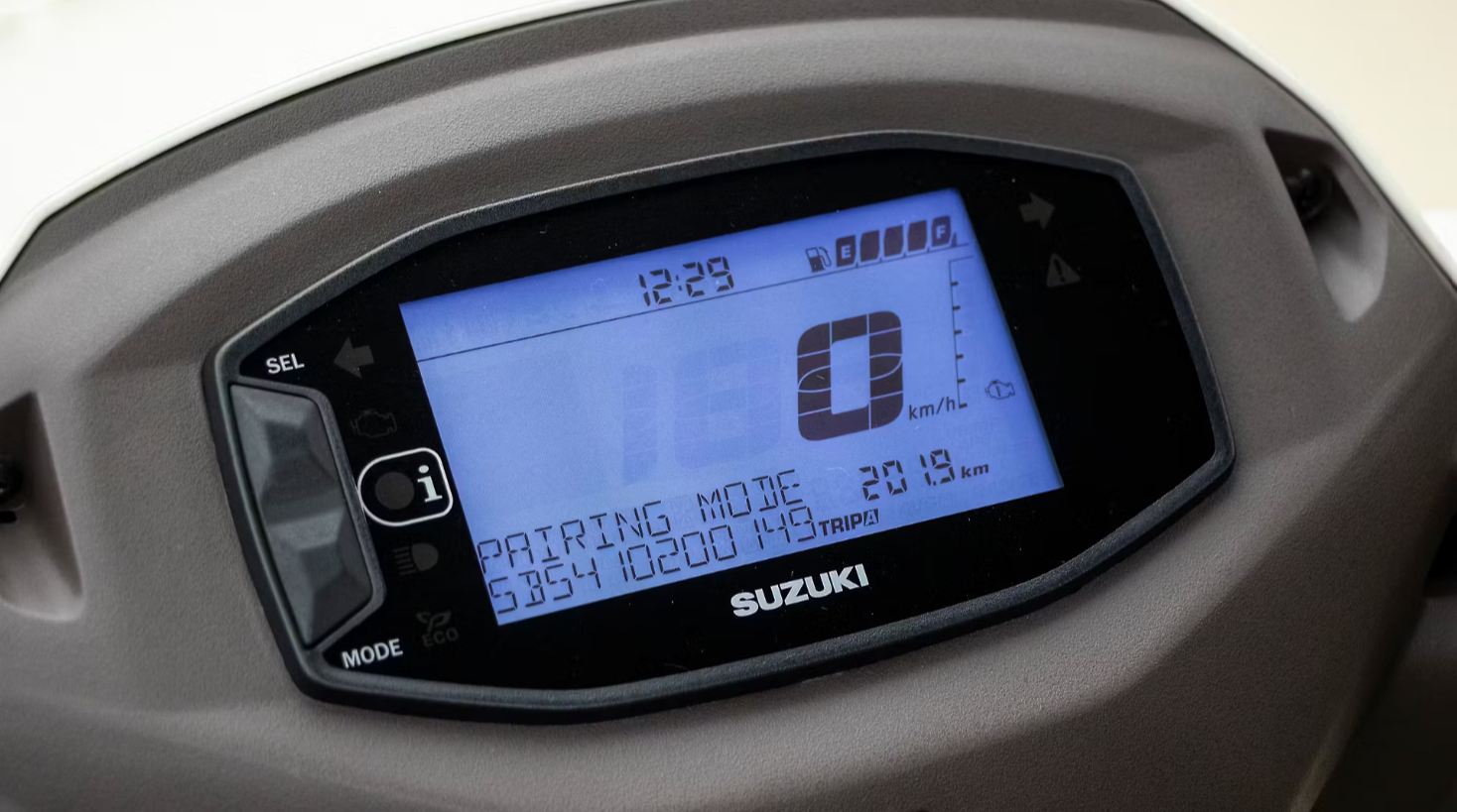 Xe tay ga mới của Suzuki: đẹp ngang ngửa Honda LEAD và Vision mà giá chỉ 26 triệu đồng - Ảnh 5