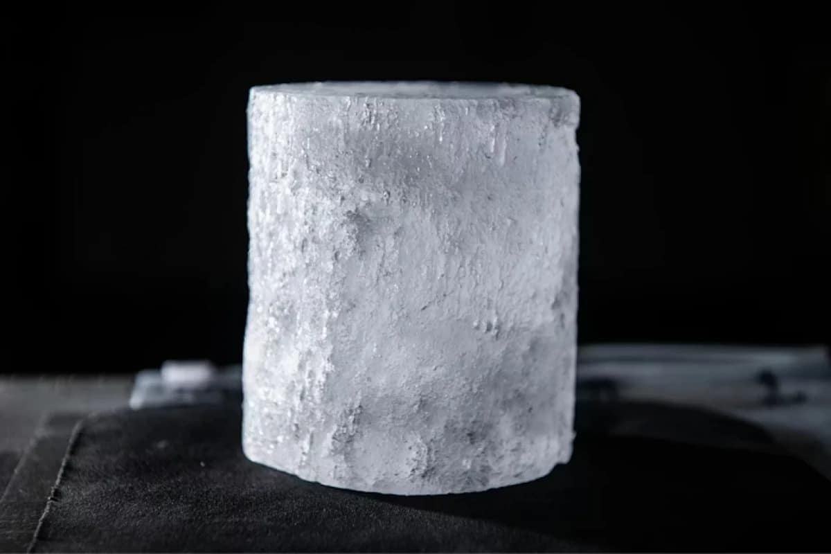 Sau khi phân tích 300 kg băng Nam Cực, các nhà khoa học phát hiện một điều rất kỳ lạ bên trong - Ảnh 3
