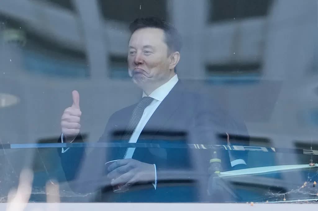 Gói thù lao của tỷ phú Elon Musk tại Tesla năm 2025 đạt mức kỷ lục - Ảnh 2