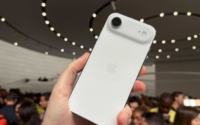 Chiếc iPhone mới ra mắt giảm không phanh hơn 10 triệu đồng, rẻ hơn iPhone 17 - Ảnh 2