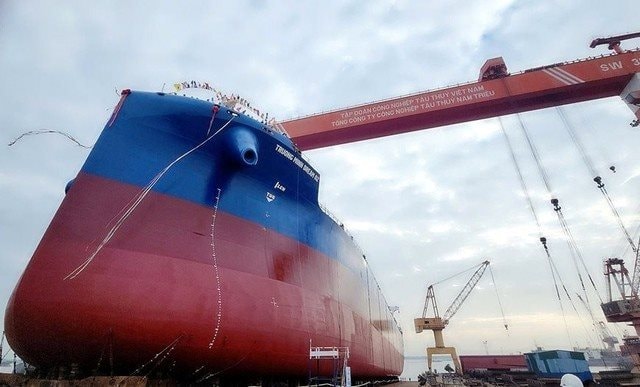 Kỳ tích hạ thuỷ con tàu 65.000 tấn, dài 200m, 5 hầm hàng do chính người Việt Nam thực hiện: Báo quốc tế khen ngợi, ngành đóng tàu nước ta lọt Top 4 thế giới - Ảnh 4