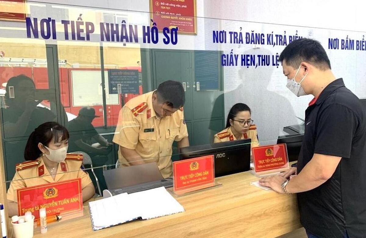 Mua xe máy cũ theo giấy viết tay có bị phạt?