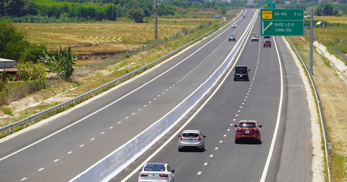 Bất ngờ lý do đường cao tốc Biên Hoà - Vũng Tàu “vắng” xe ngay trong dịp cao điểm
