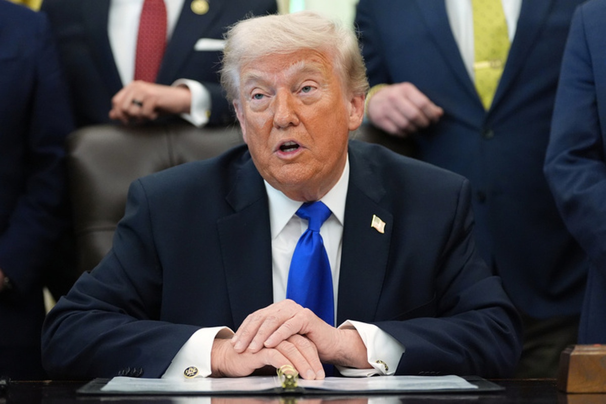 Ông Trump cảnh báo nối lại cuộc tấn công vào Iran