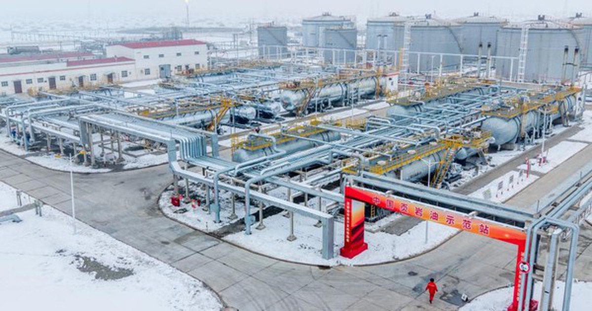5 đại công xưởng nhận đặc quyền chưa từng có: Dòng dầu khổng lồ từ Trung Đông đang hướng thẳng về tọa độ này