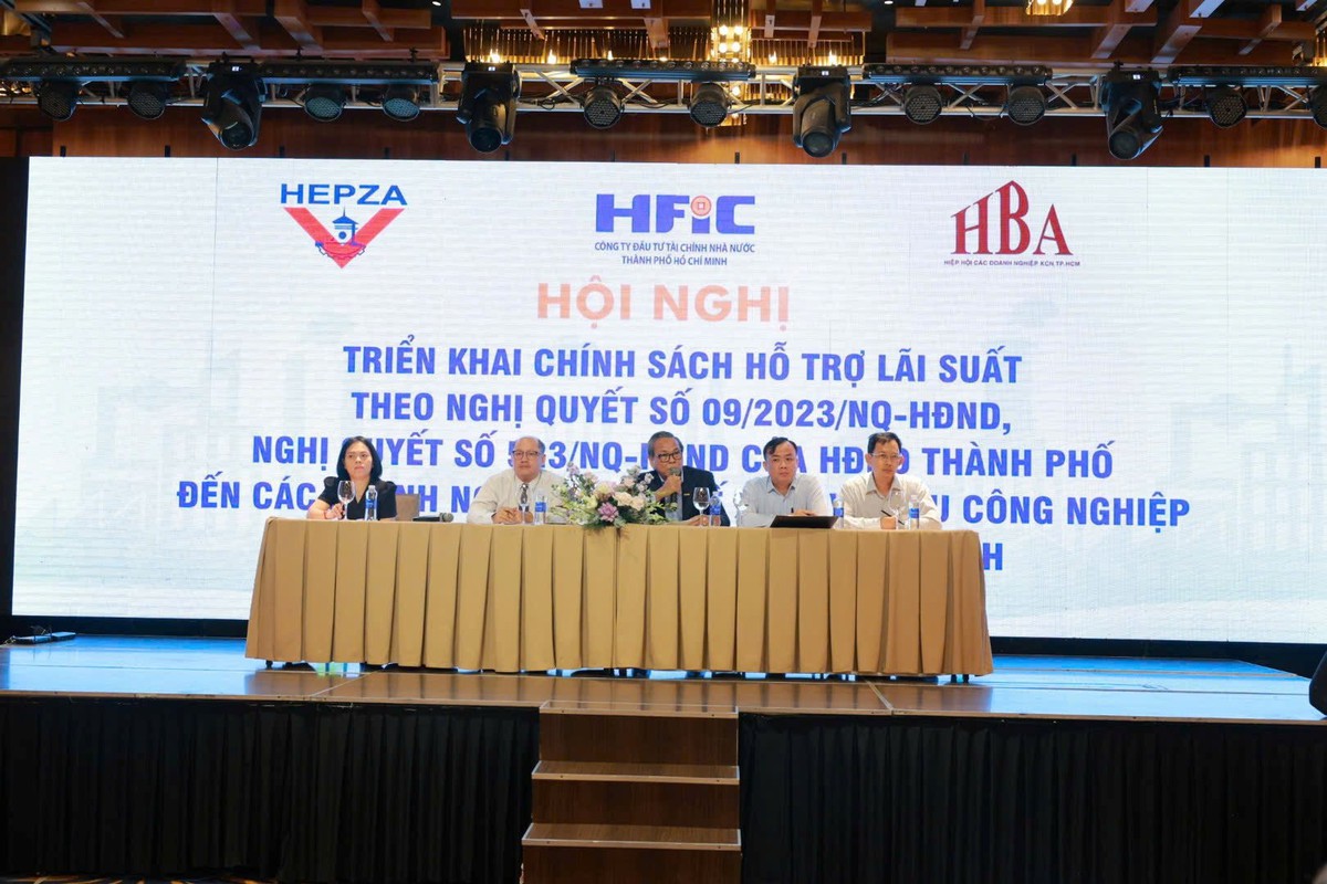 Vay 200 tỷ đồng được hỗ trợ 100% tiền lãi: TP.HCM kích cầu 5 nhóm ngành trọng điểm, ưu ái đặc biệt