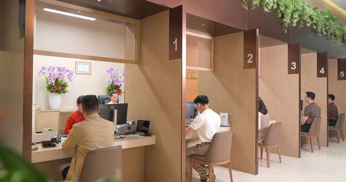 Ngân hàng ồ ạt cắt giảm hàng ngàn nhân sự, AI có phải là nguyên nhân chính?
