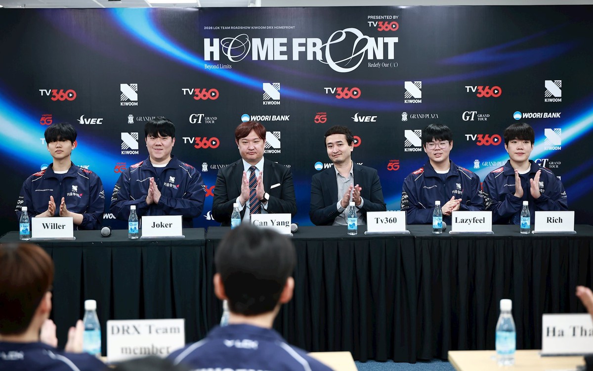 Hàng loạt ông lớn Esports Hàn Quốc đổ bộ Hà Nội, làm một việc khiến fan Liên Minh Huyền Thoại 'đứng ngồi không yên'