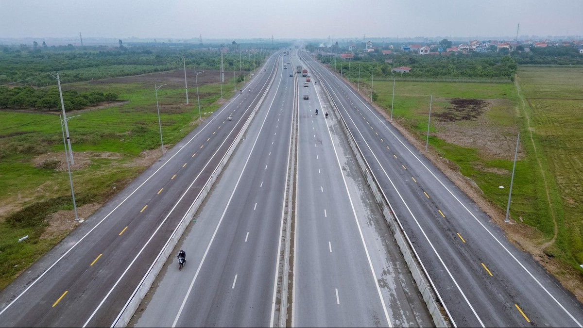 Cảnh công trường thi công tuyến đường nghìn tỷ nối Đại lộ Thăng Long với Hòa Bình - Ảnh 15