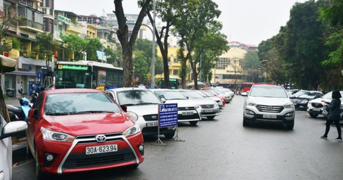 Hà Nội muốn thu phí tối đa tới 400.000 đồng/m2 vỉa hè, lòng đường làm nơi trông giữ ô tô