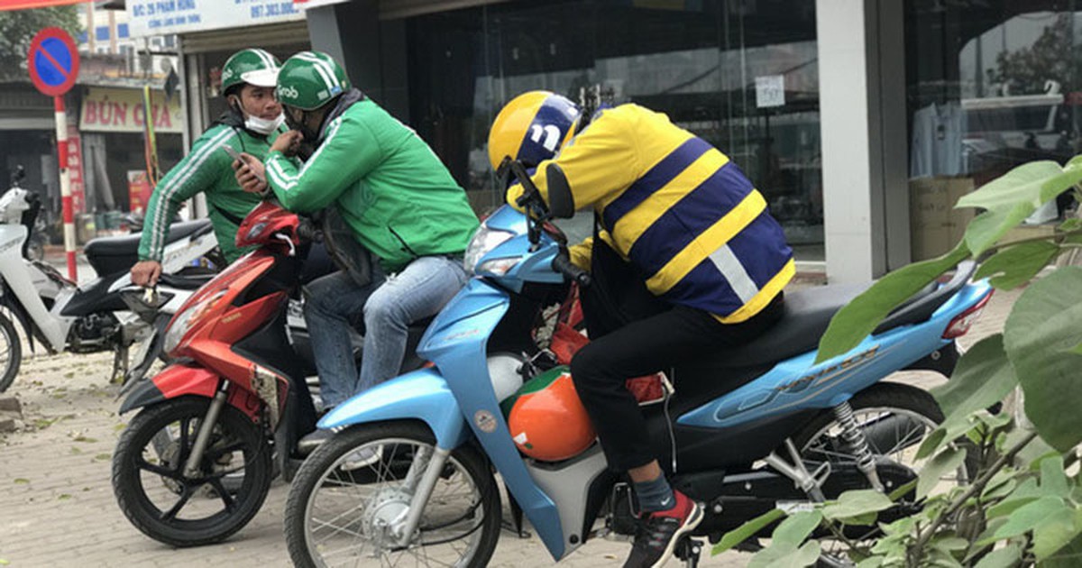 Phó Giám đốc BHXH TP.HCM: Xã hội sẽ phải chịu gánh nặng nếu người chạy xe ôm công nghệ không được tham gia BHXH, bảo hiểm tai nạn lao động...